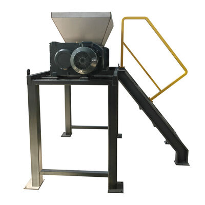 Δυνατότητα επεξεργασίας 3000-10000KG/D Τροφικά απόβλητα θρυμματιστή με υπερφόρτωση προστατευτικό κινητήρα και υψηλής απόδοσης ασφάλειας